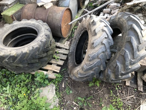 Ingyen elvihet hasznlt kopott traktor gumi