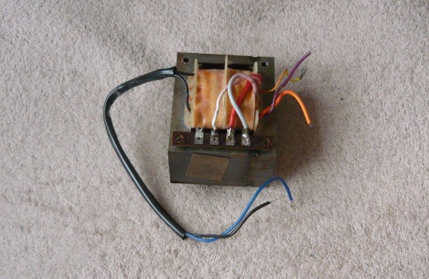 Ingyen elvihet� traf� transzform�tor