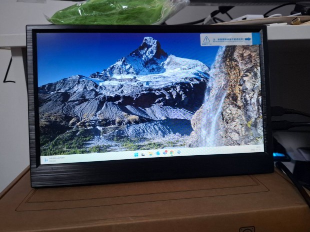 Ingyen posta! Új hordozható monitor 10.5" IPS 1920x1280
