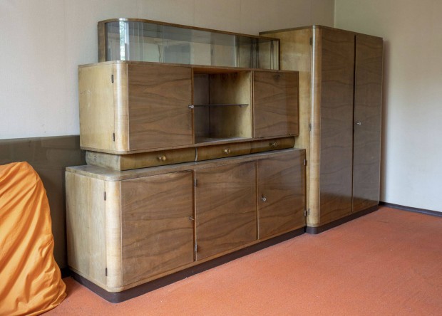 Ingyen tálalószekrény és ruhásszekrény ruhás szekrény tálaló art deco