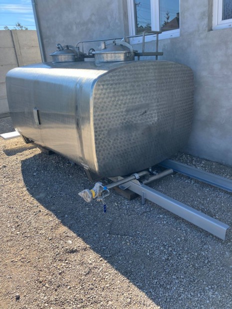 Inox, rozsdamentes tartly 5000 liter 2x 2500 liter+ Atego segd alv