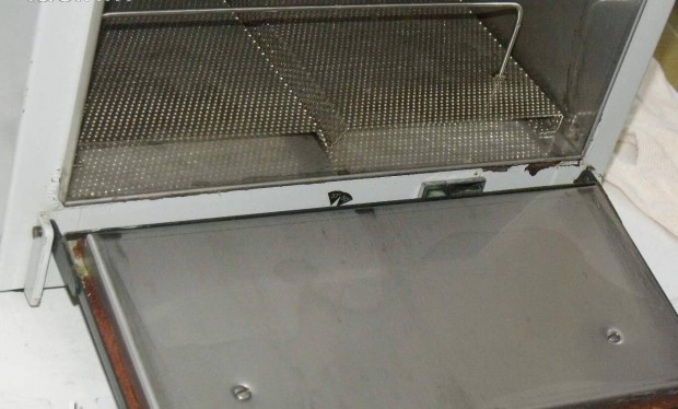 Inox kis hőlég sterilizátor, szárító. Orvosi kéziműszerek részére
