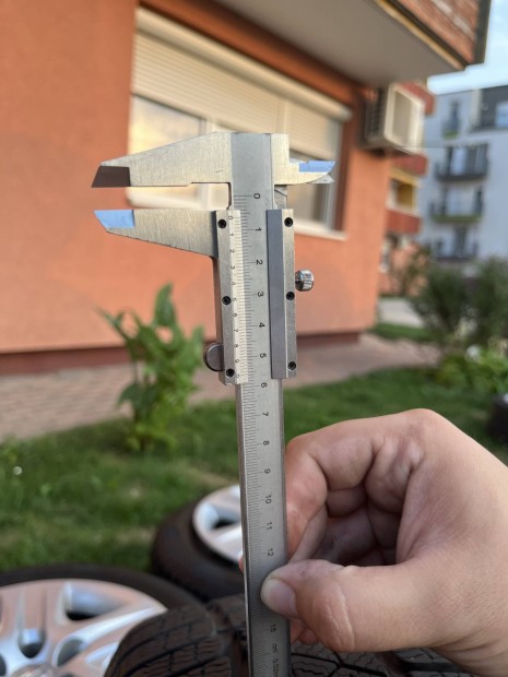 Insignia 5x120 tli lemezfelni szett