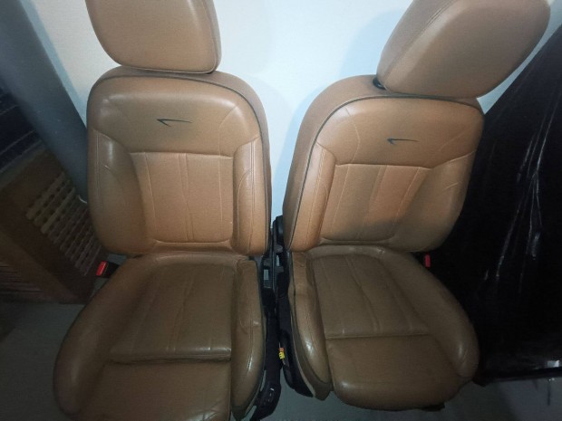 Insignia b�r �l�s garnit�ra