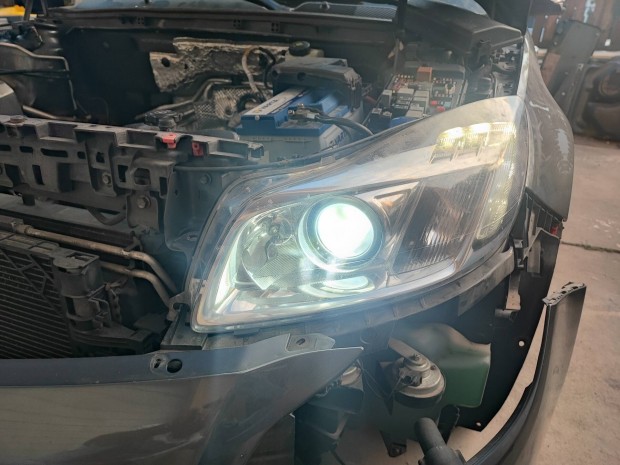 Insignia xenon fnyszr 
