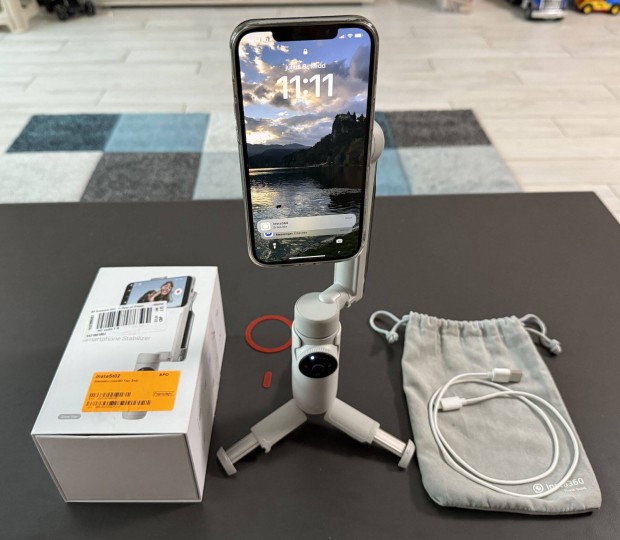 Insta360 Flow szelfibot stabilizátor gimbal