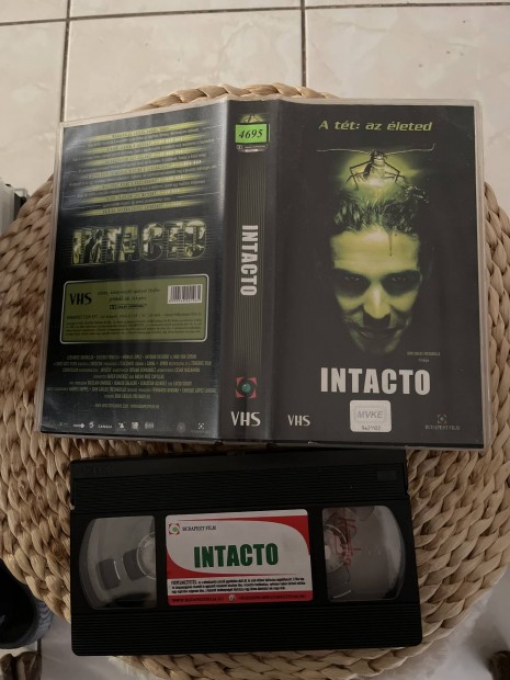 Intacto vhs.   