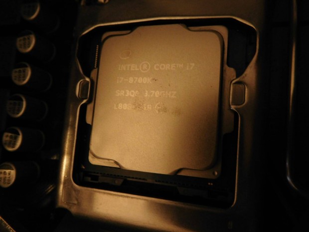 Intel Core I7-8700K processzor CPU 1151 v2