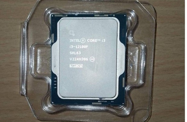 Intel Core i3-12100F gyri htvel
