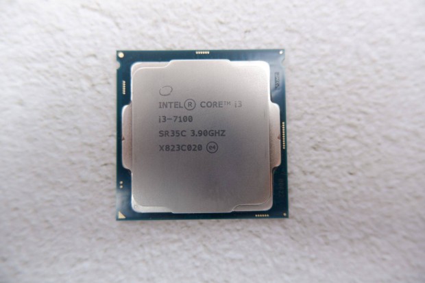 Intel Core i3-7100 3.90GHz 1151 processzor 2 mag SR35C