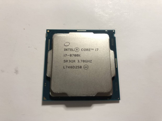 Intel Core i7 8700K CPU processzor OEM