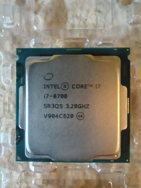 Intel Core i7-8700 - 6 mag / 12 szál (12M Cache, 3.20-4.60 GHz) i7 CPU