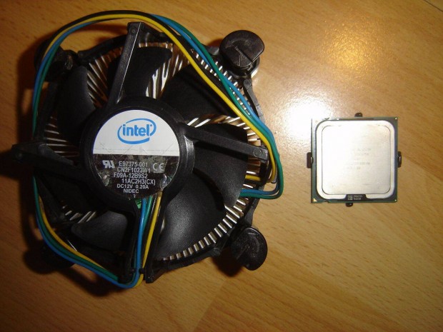 Intel E5700 LGA 775-s CPU-processzor+gyri ht