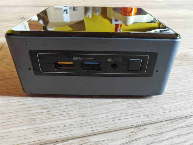 Intel NUC nuc6cay