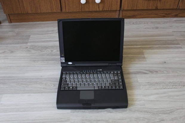 Intel Pentium 1997 laptop! Retr laptop