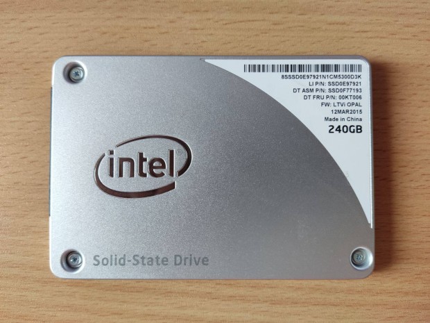 Intel SSD Pro 2500 Series 240GB-os 2.5" SATA drive elad ! Hibs !!!!!