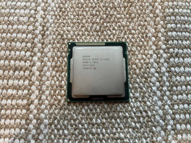 Intel Xeon E3-1260L LGA 1155 processzor