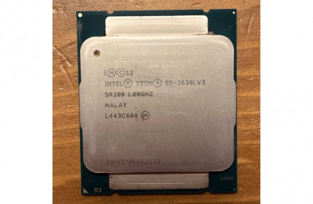 Intel Xeon E5-2630LV3 processzor