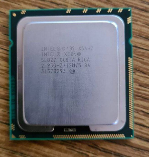 Intel Xeon processzorok X5647 / X5560