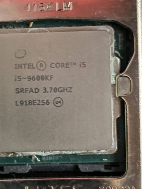 Intel i5 9600k 