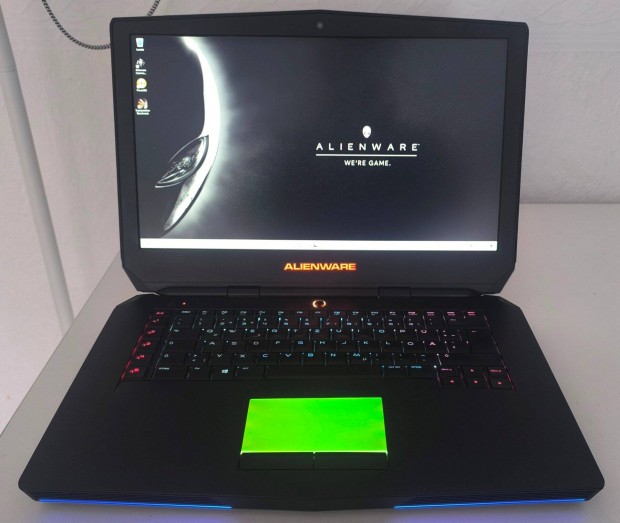 Intel i7 6820HK, R9 M395X 8Gb dediklt VGA, 16Gb/500Gb Alienware