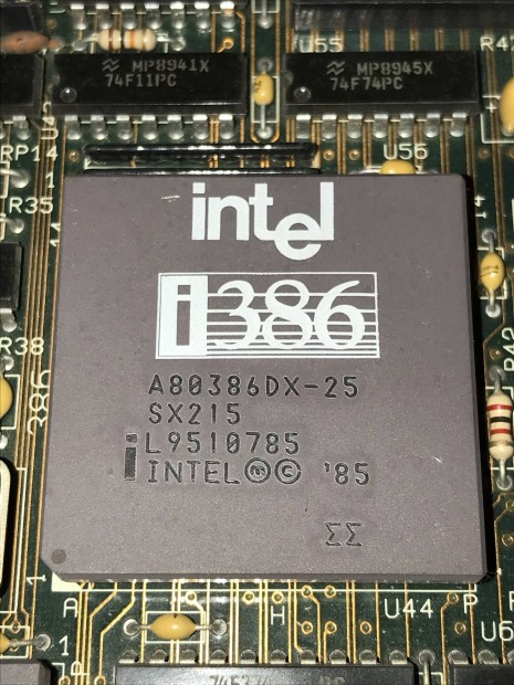 Intel i 386 arany kermia processzor