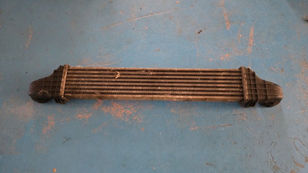 Intercooler A2115001002 elad�