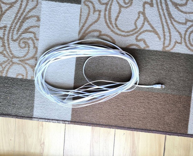 Internet kábel Flatt CAT6 15 m hosszú 1000 Ft