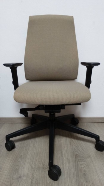 Interstuhl Goal 152G n�met irodai sz�k �t�d �ron - b�zs sz�lmint�s