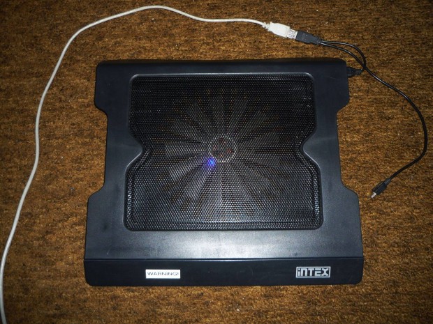 Intex IT-CP06 USB-s laptop hűtőállvány 20 cm-es ventilátorral