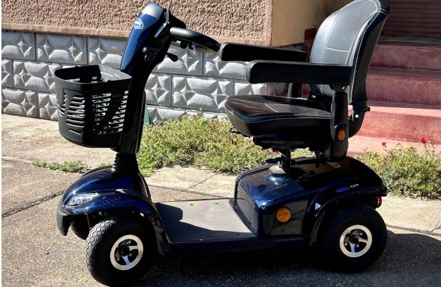 Invacare Leo 4 kerekű elektromos moped