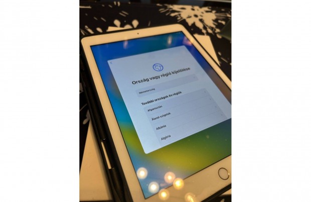 Ipad WI-FI arany, 5. genercis, 32GB dobozban elad