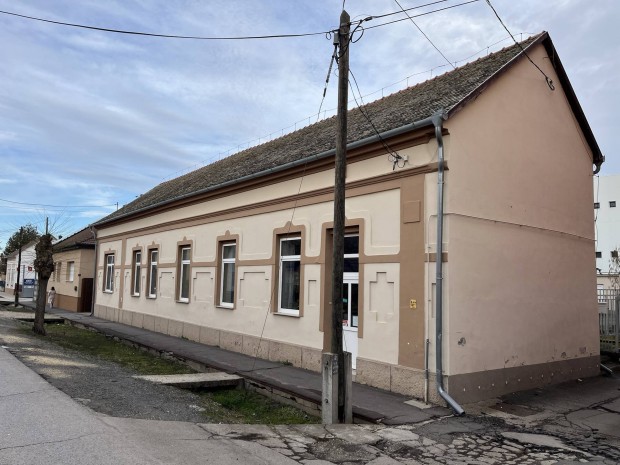 Ipari ingatlan Bonyh�d k�zponti r�sz�n