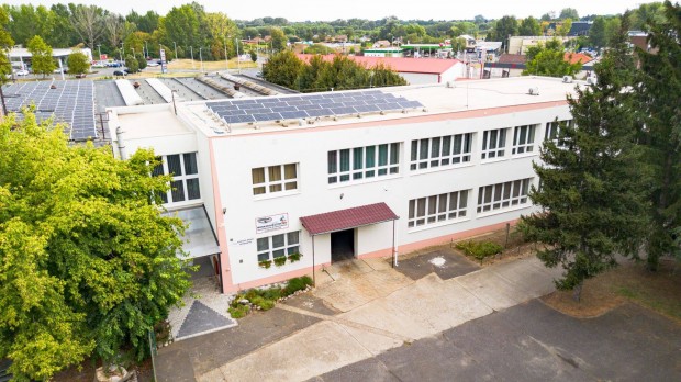 Ipari ingatlan, ak�r a m�k�d� tev�kenys�ggel egy�tt!