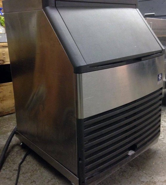 Ipari j�gkocka gy�rt� Manitowoc