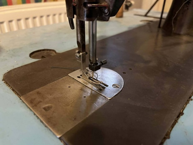 Ipari varr�g�p Singer