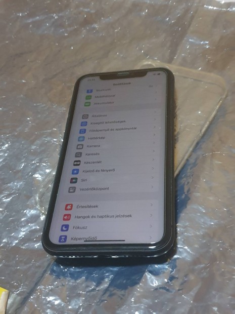 Iphone 11 64gb, 100%os akkuval, Flis kijelz