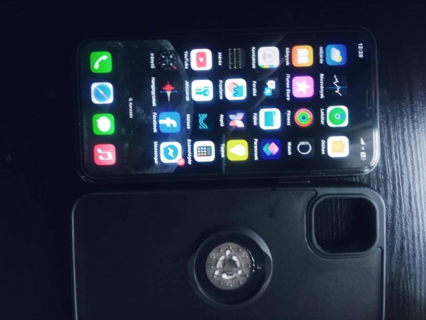 Iphone 11 76%akai 64GB