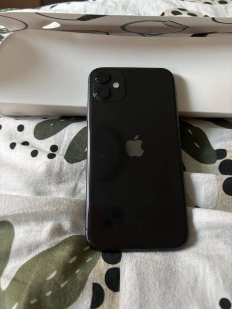 Iphone 11 Fekete +tokok