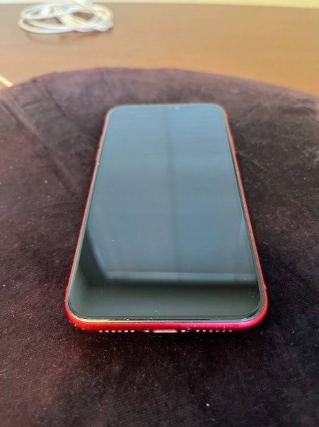 Iphone 11 piros hasznlt