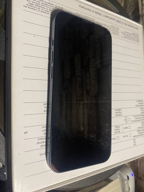 Iphone 13 Alkatrésznek kijelző akku tok stb .