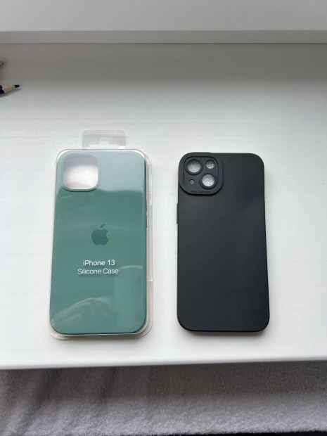 Iphone 13 Apple logo-s, fekete ajndk!