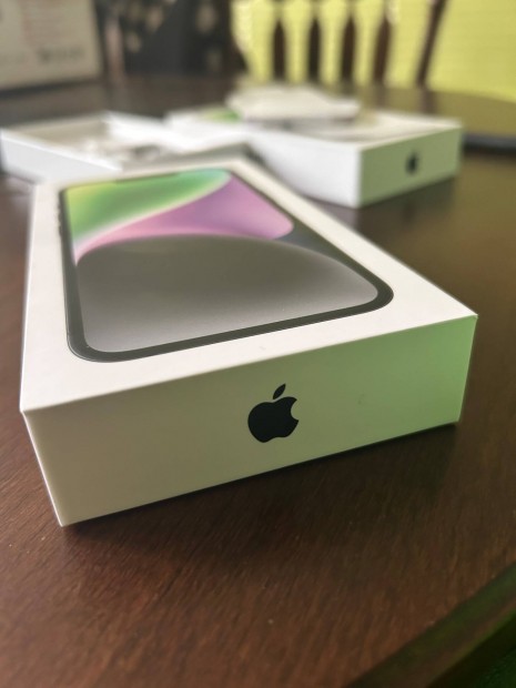 Iphone 14 bontatlan 128Gb fekete