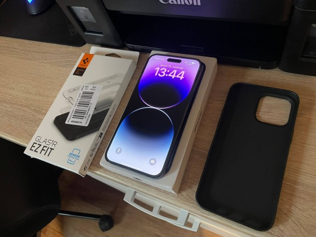 Iphone 14 pro max 256gb + spigen fegflia + tok