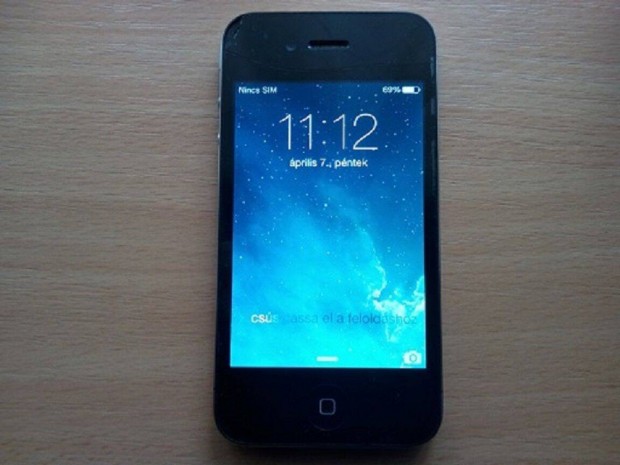 Iphone 4 16GB-os telefon mobil hibs