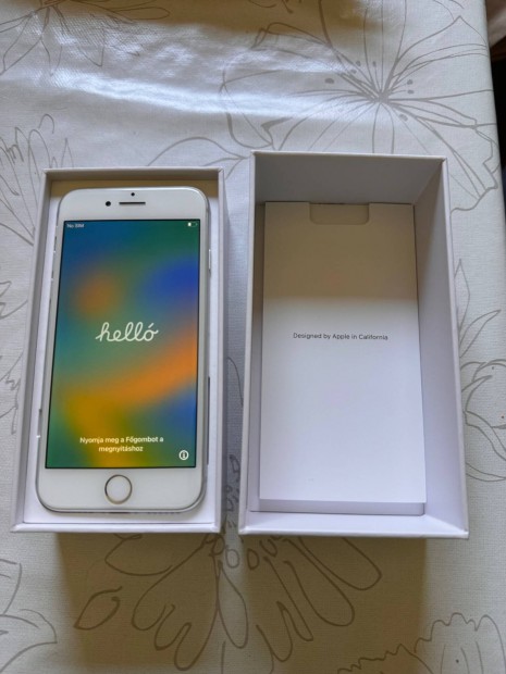 Iphone 8 64 GB fehr fggetlen szp llapot