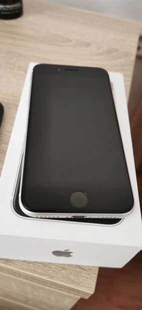 Iphone SE 2020, krtyafggetlen, fehr 