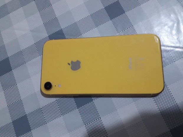 Iphone XR (100% akku,100% karcmentes!!!)