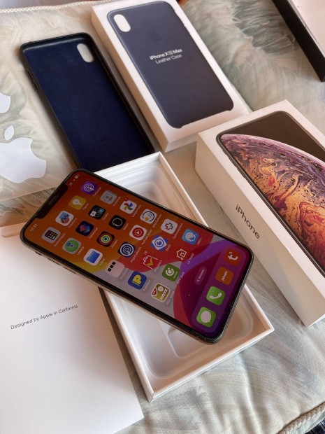 Iphone XS Max jszer llapotban elad 