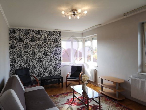 Ipoly utc�n lak�s kiad�